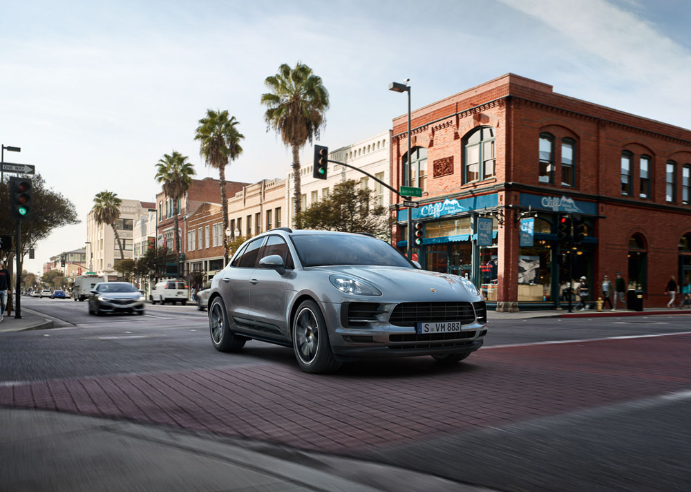 Porsche Macan-4