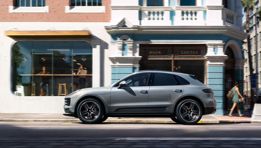 Porsche Macan-16